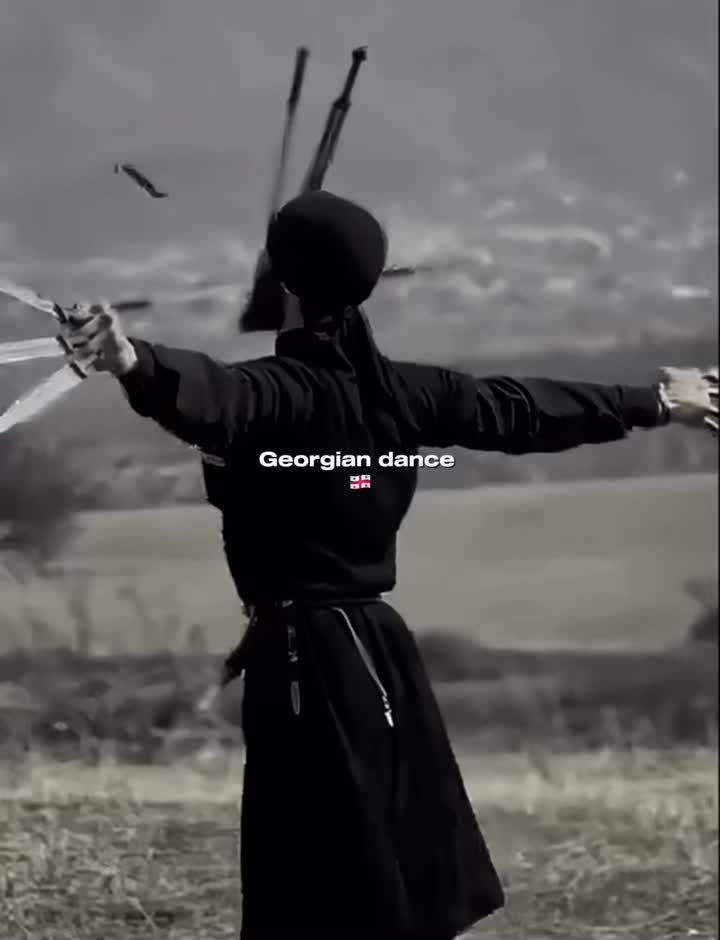 @⃟