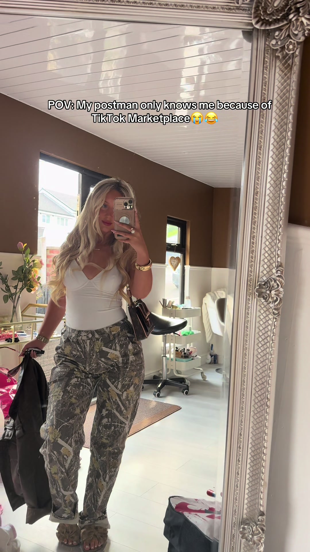 @Lauren_Collins