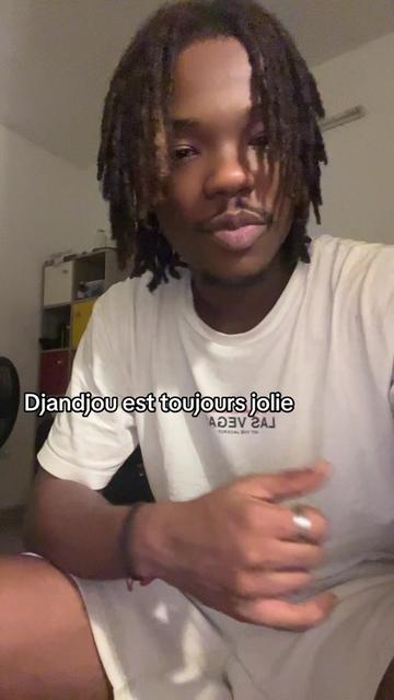 @𝐌𝐎𝐋𝐋𝐄𝐘