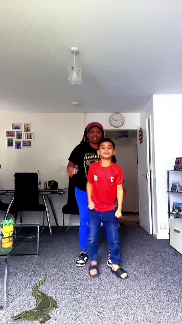 @NINA BEBETOK๐ค๐๐๐๐ซ๐ฅ๐๐น๐ฑ