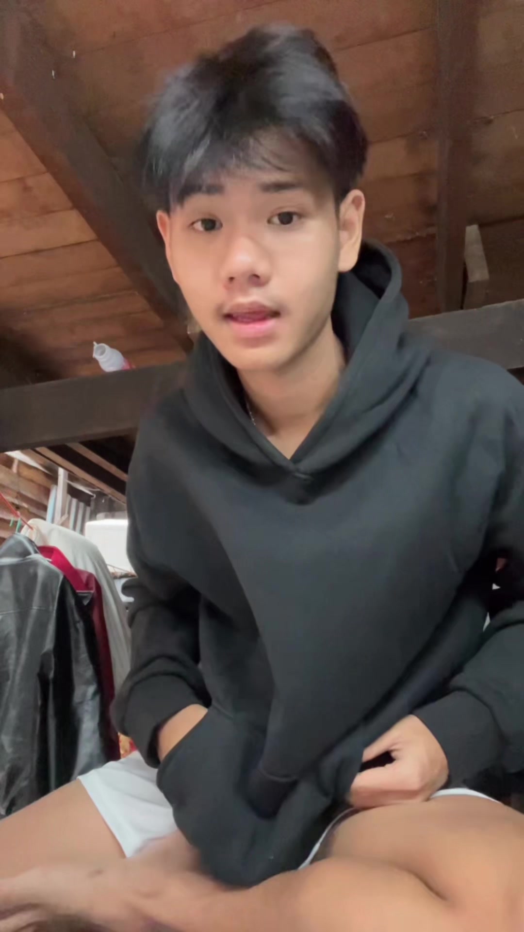 @Myat🦖