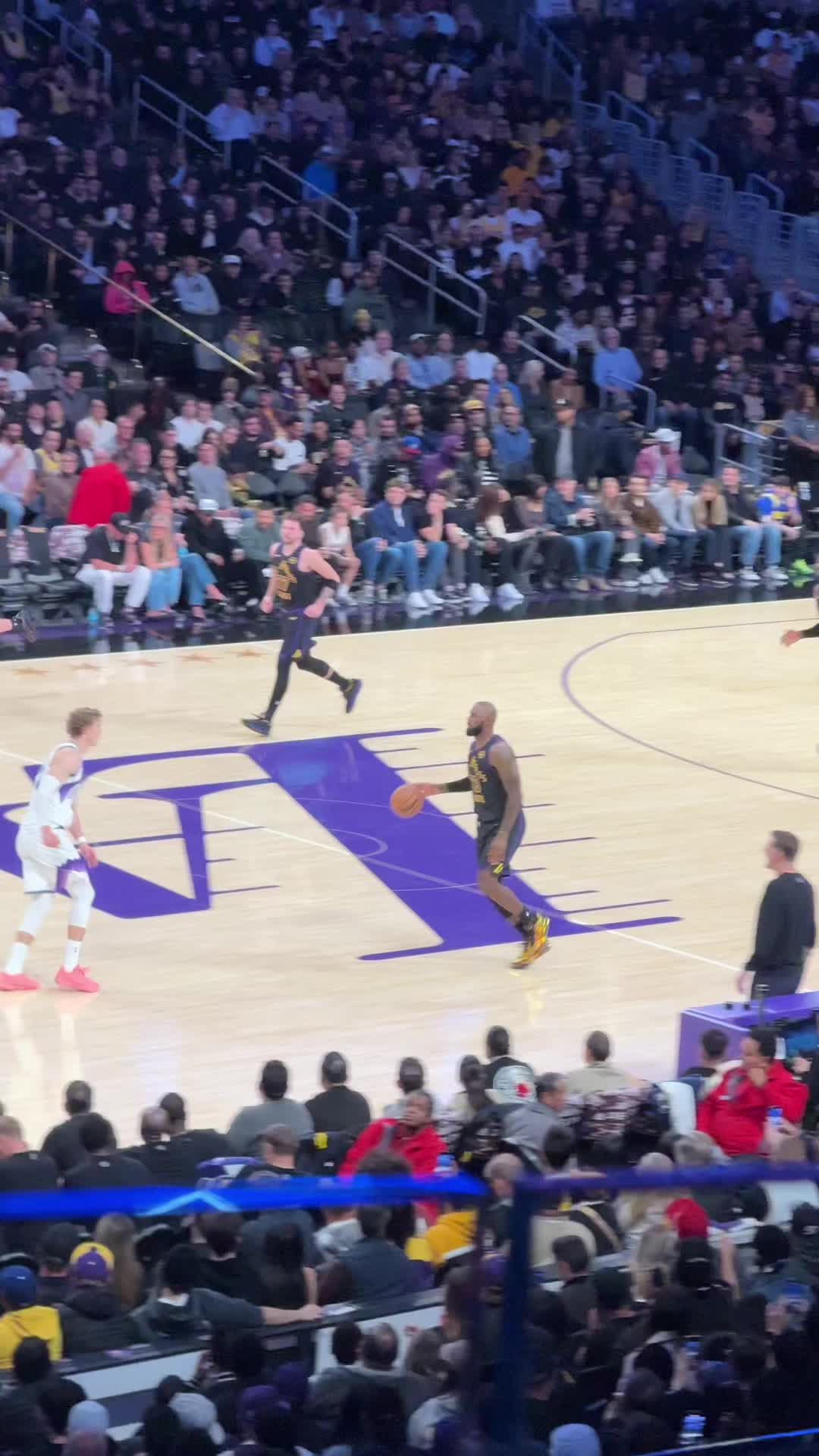@🦌