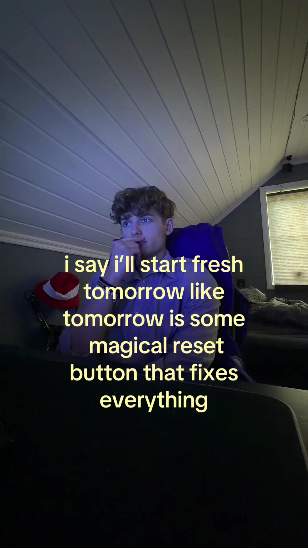 @⃟