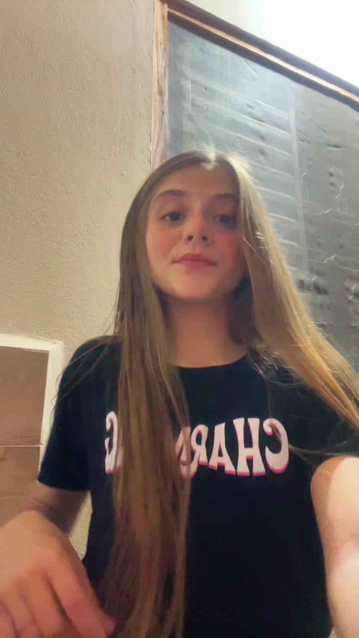 @Lavínia🩷✨