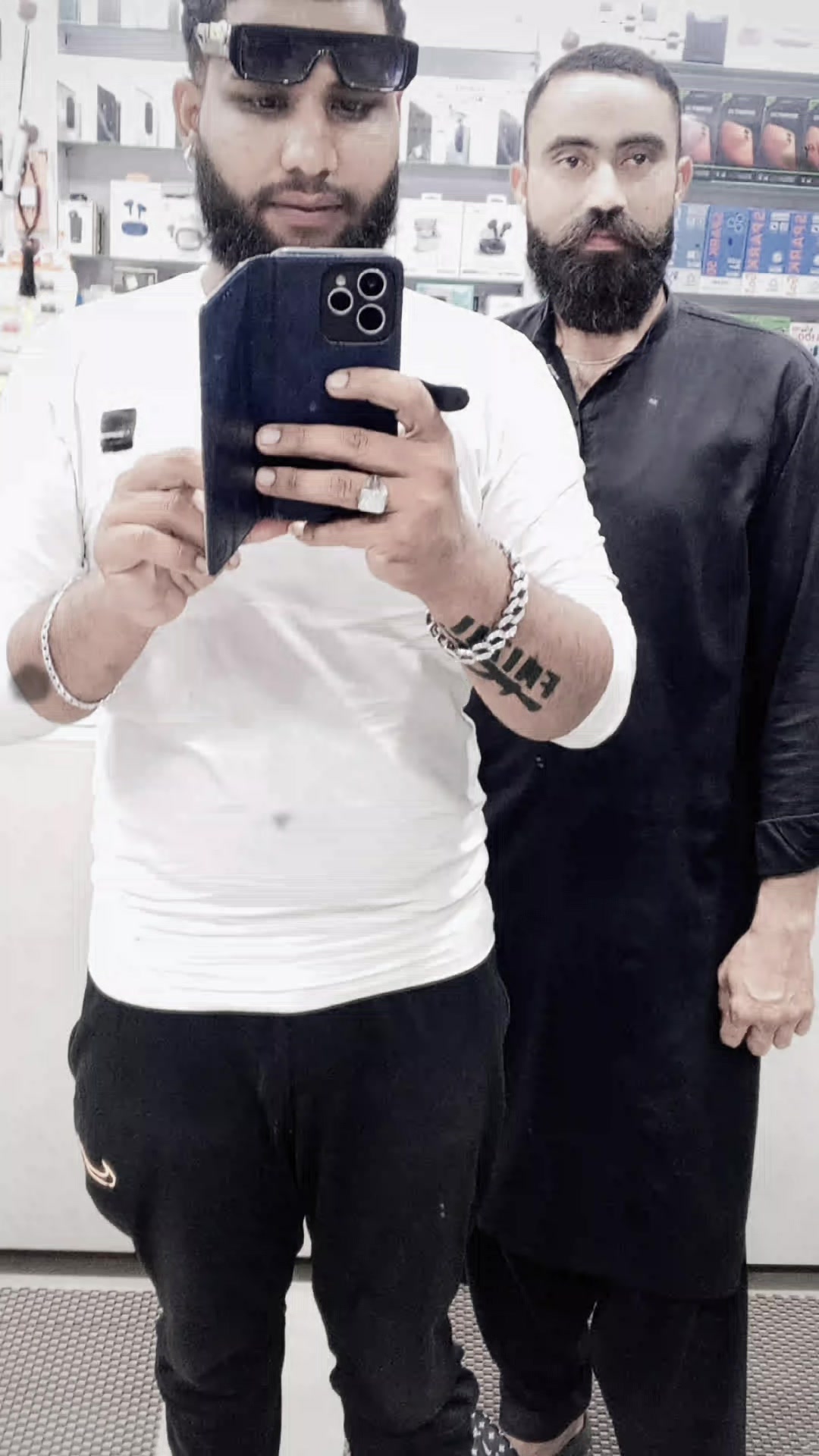 @Mr' Awais⚡