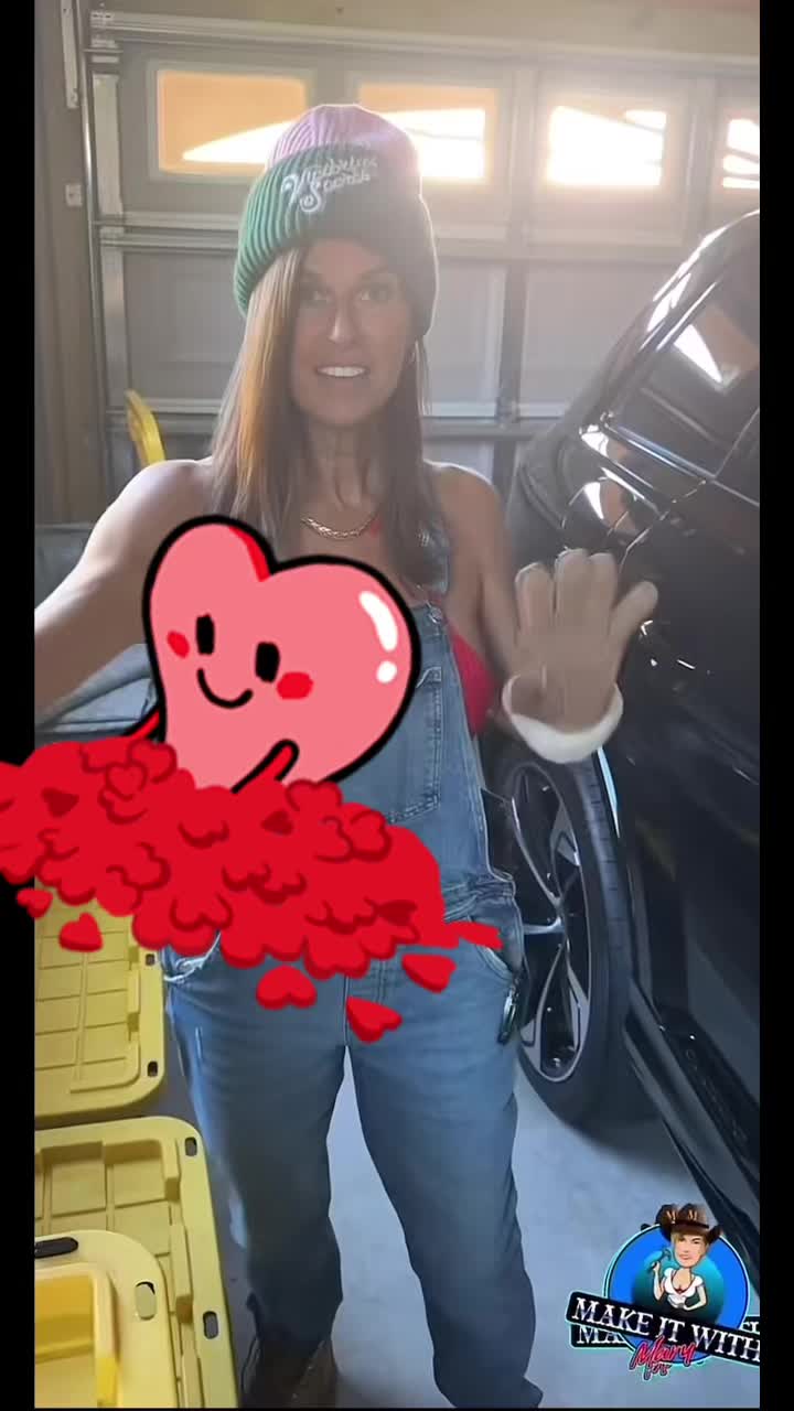 @theeemaryburke