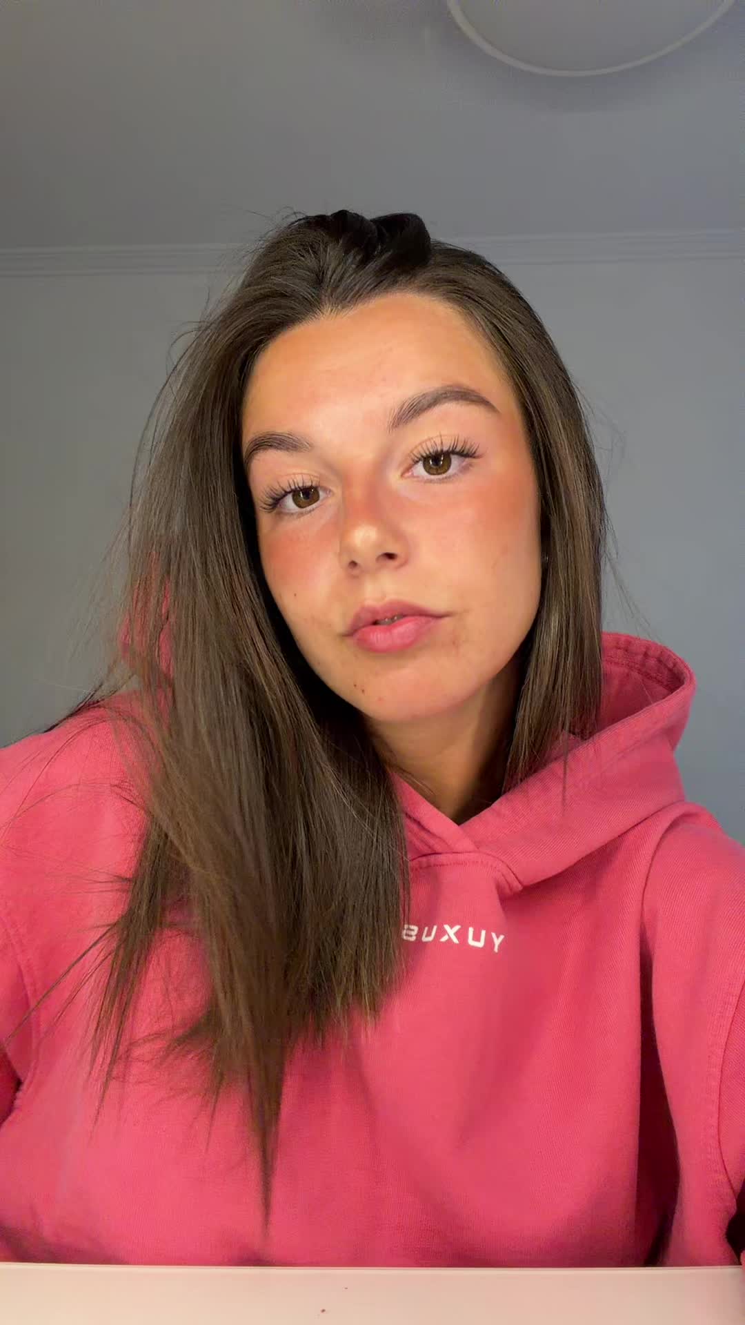 @𝚐𝚕𝚘𝚛𝚒𝚒𝚊
