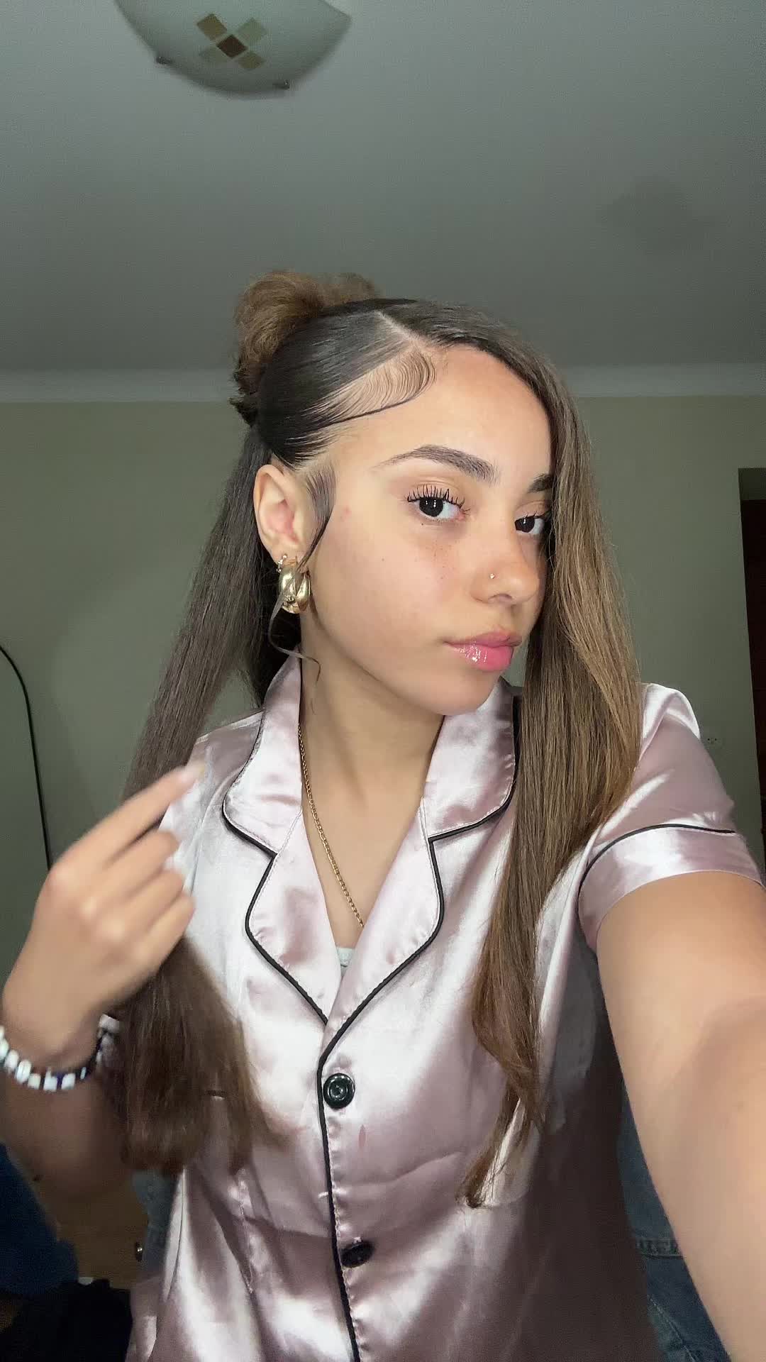 @gabriela