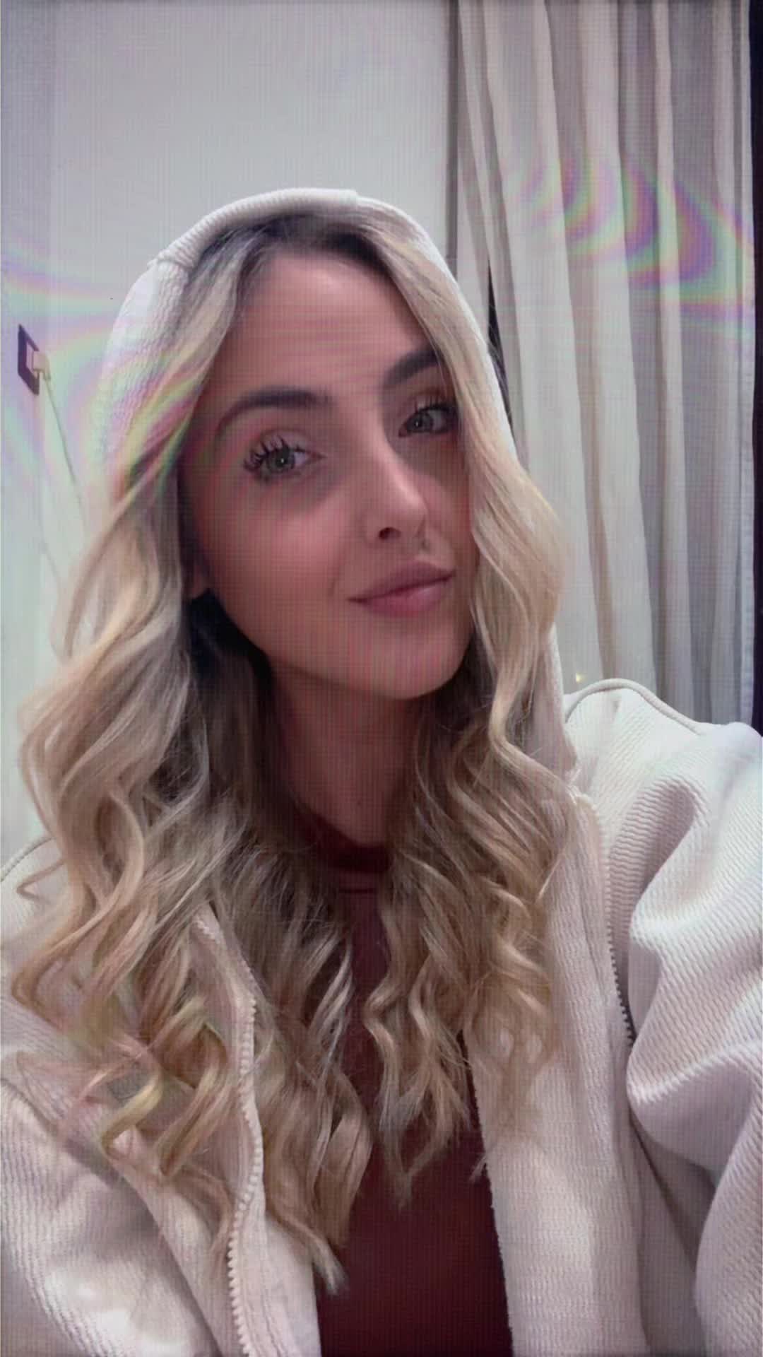 @Chlo&eacute;🍒
