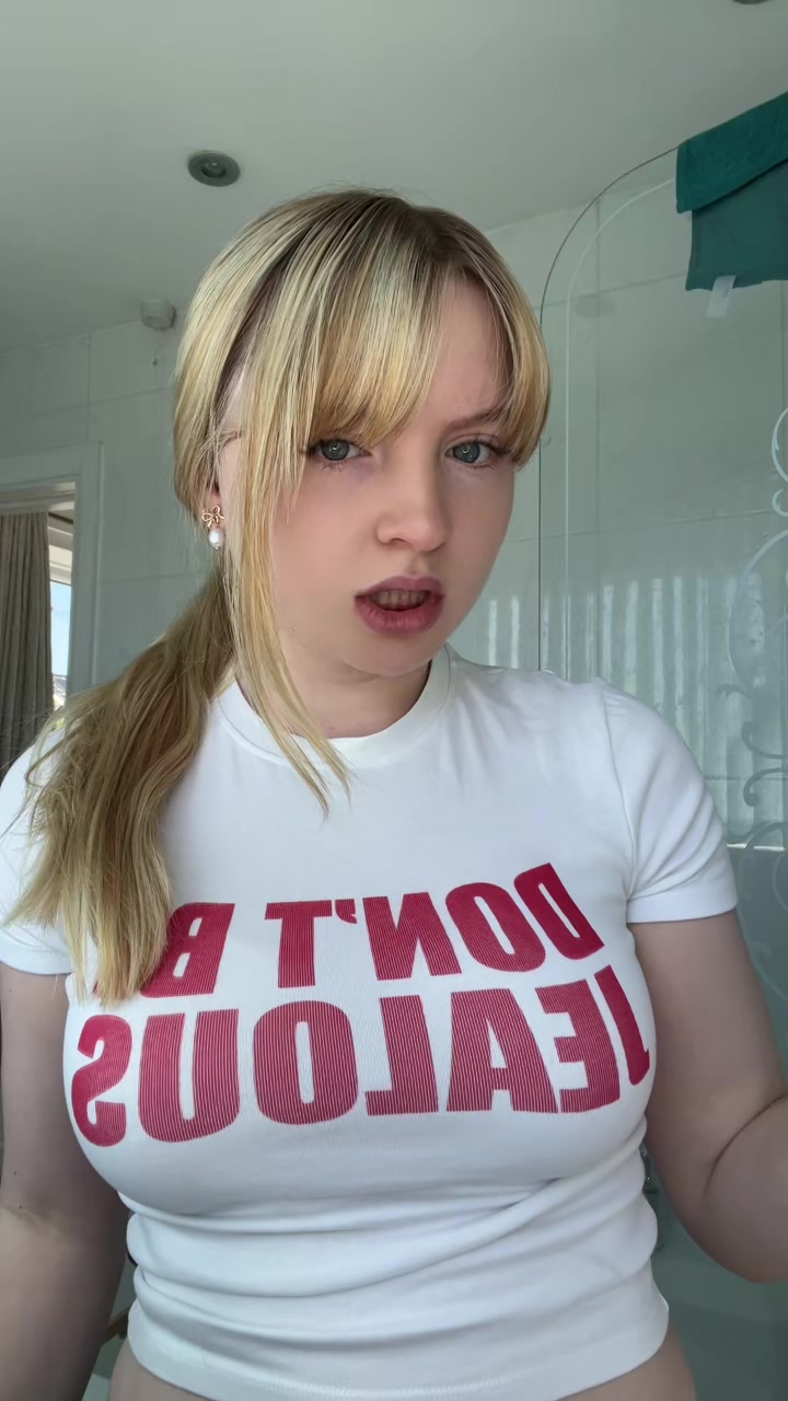 @Notchloe