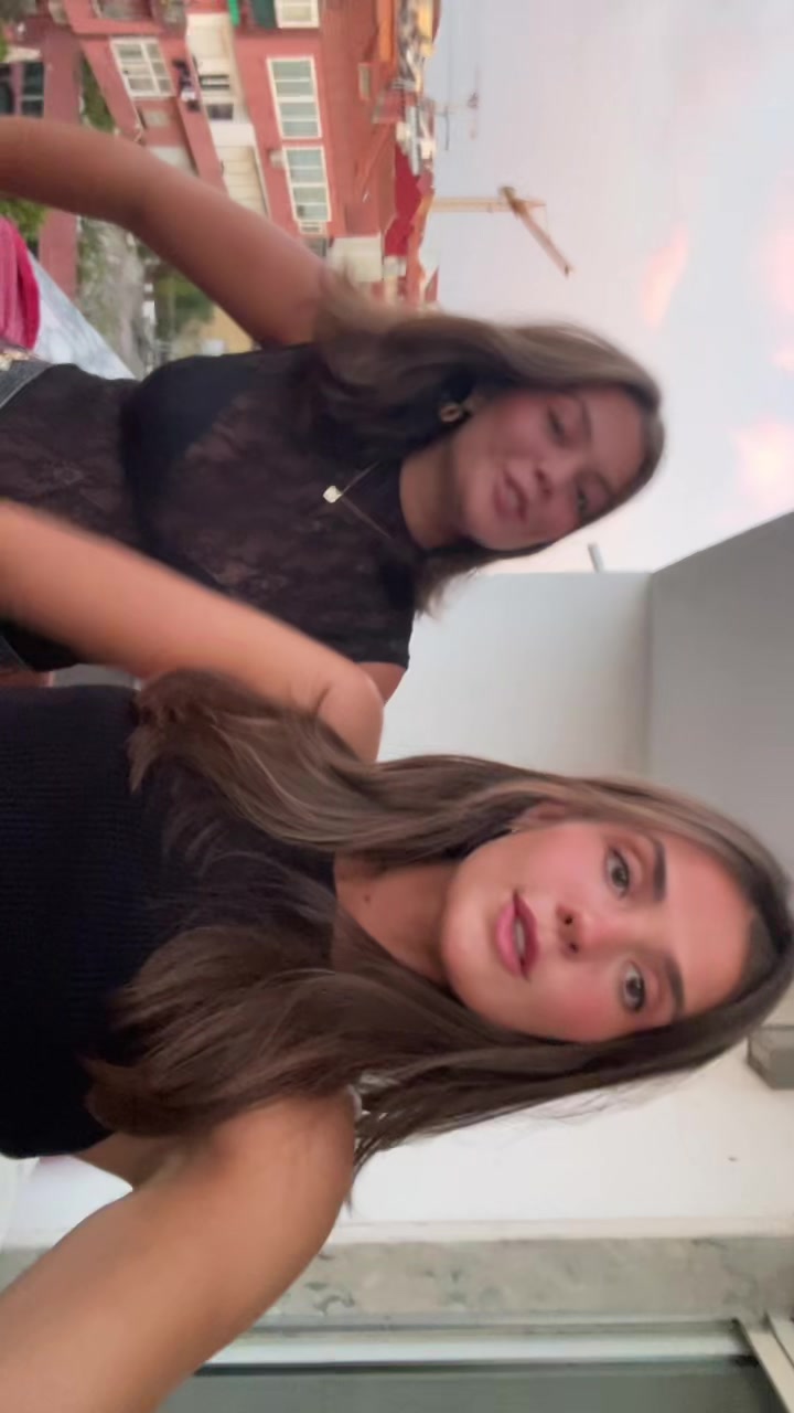 @Leïla