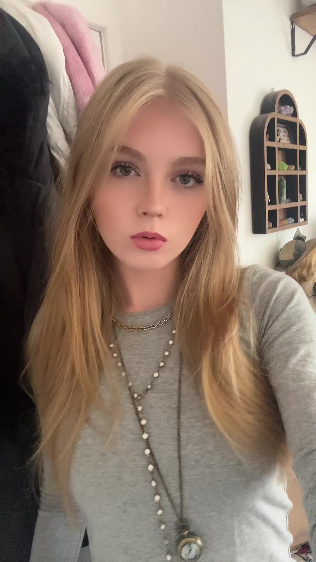 @t⁸