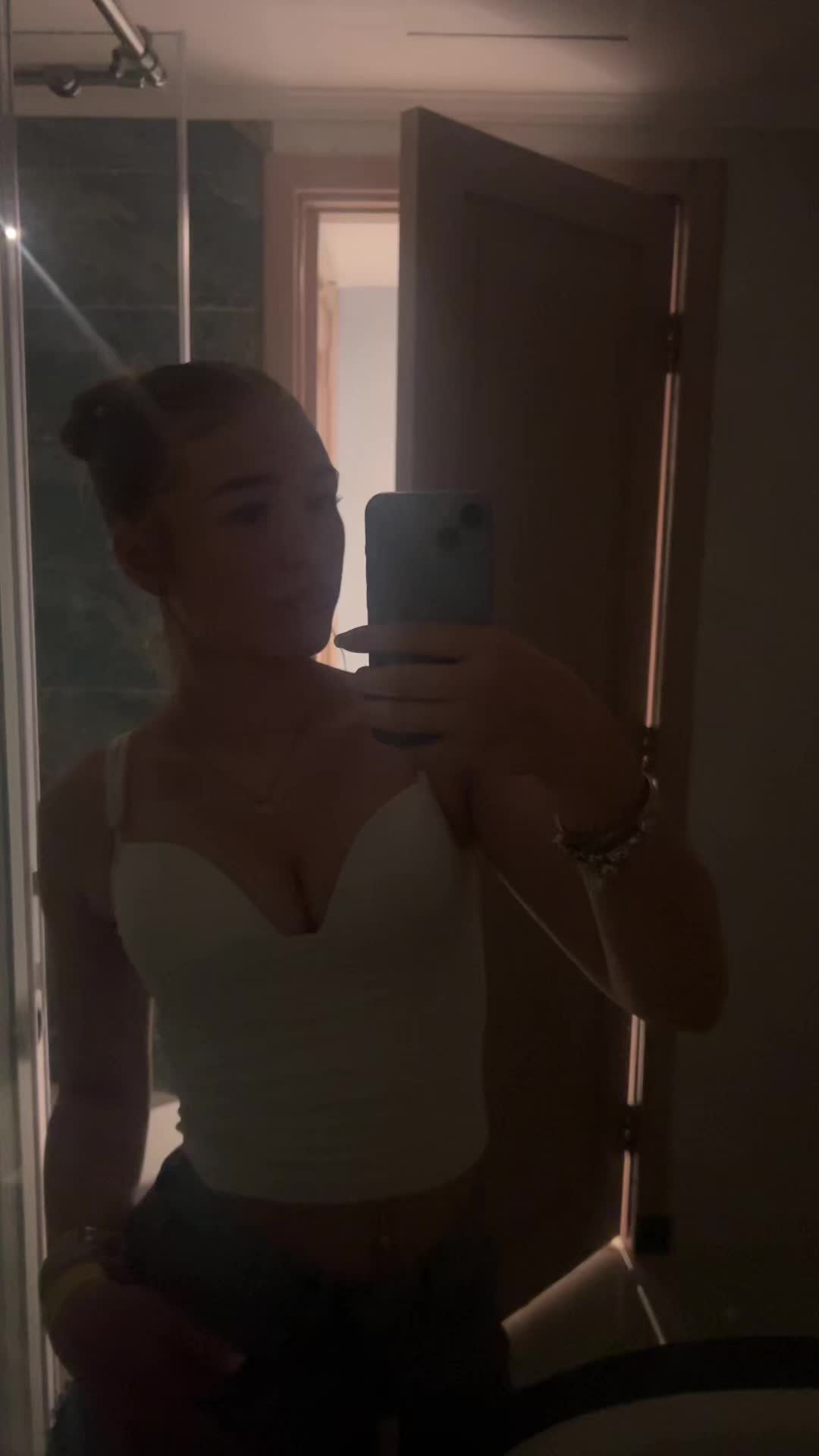 @l.monaghanx