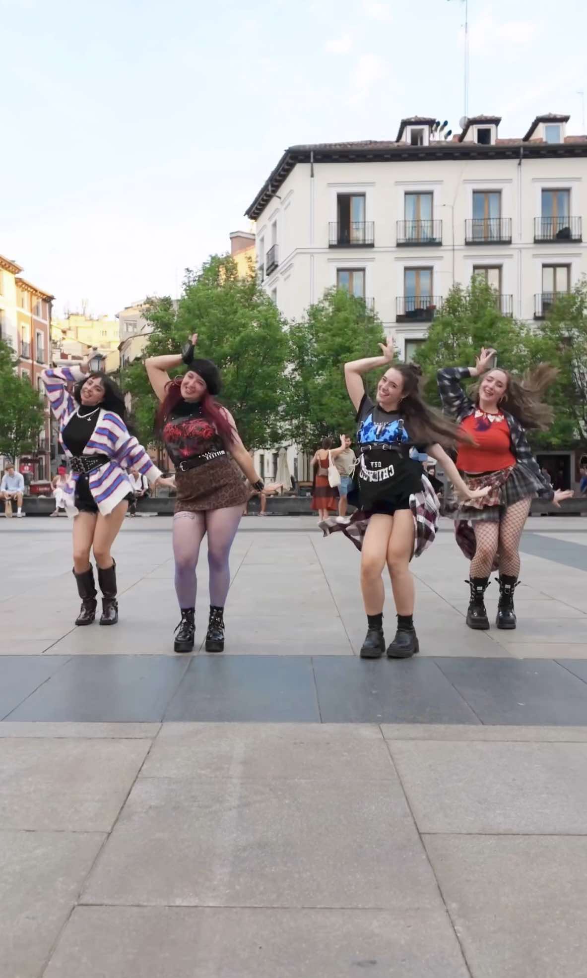 @PONYSQUAD OFFICIAL
