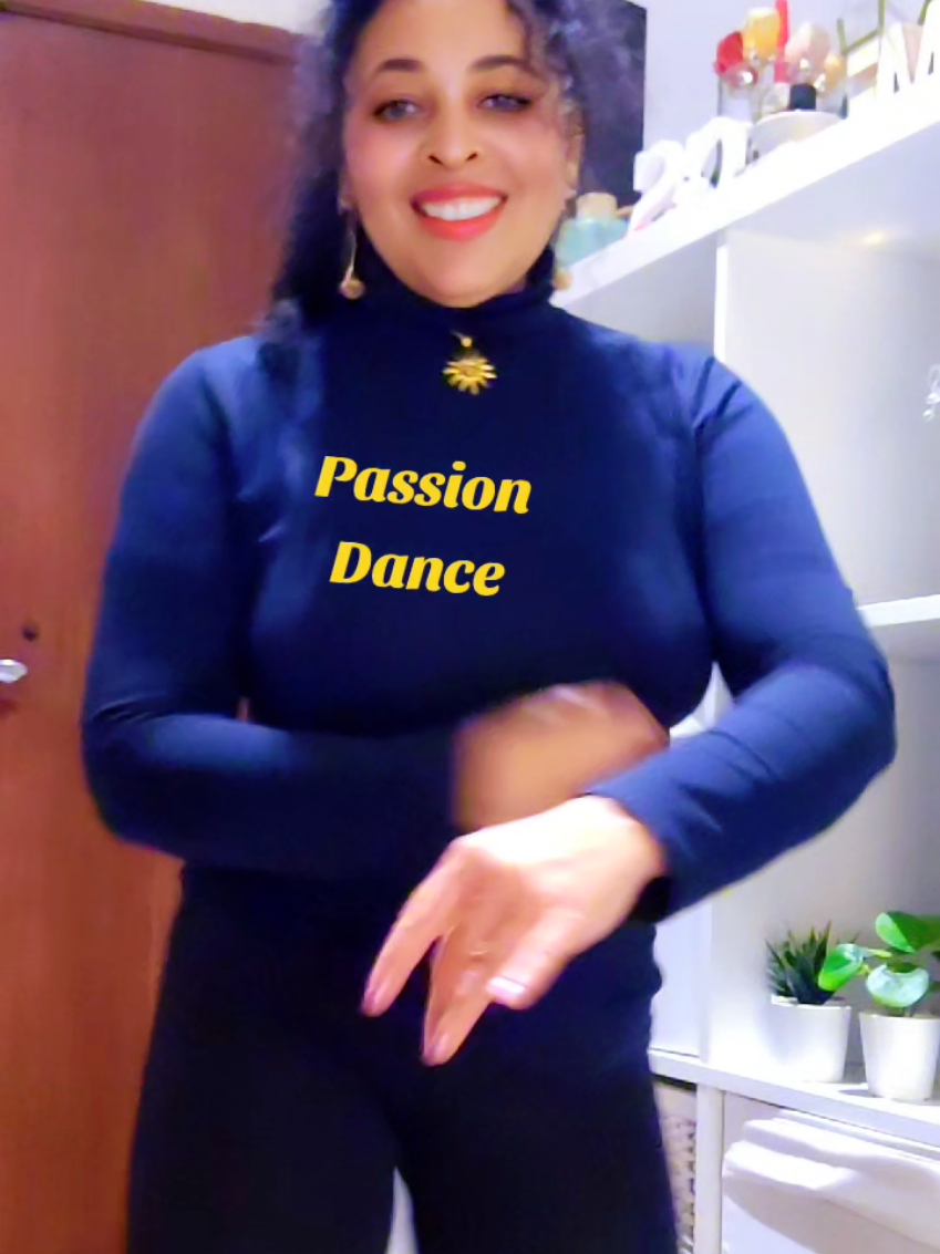 @Monia&Dance