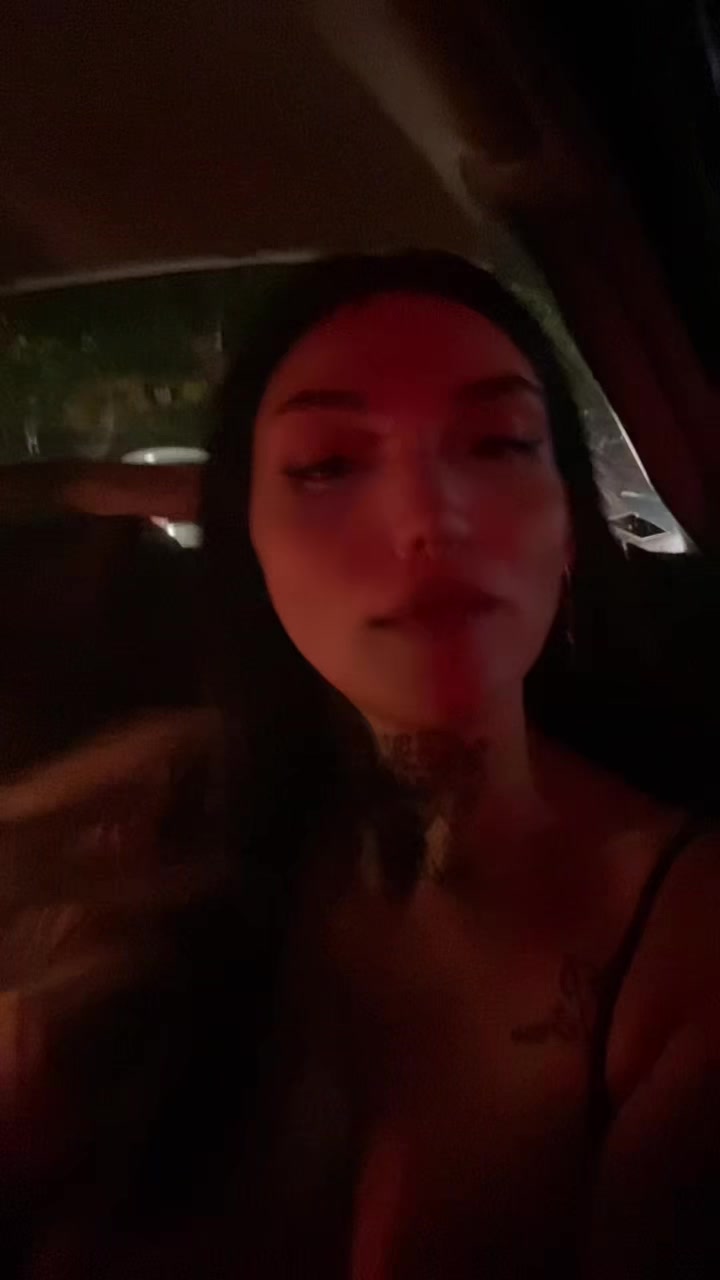 @Aniiโค๏ธ