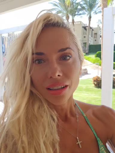 @BlondiFox
