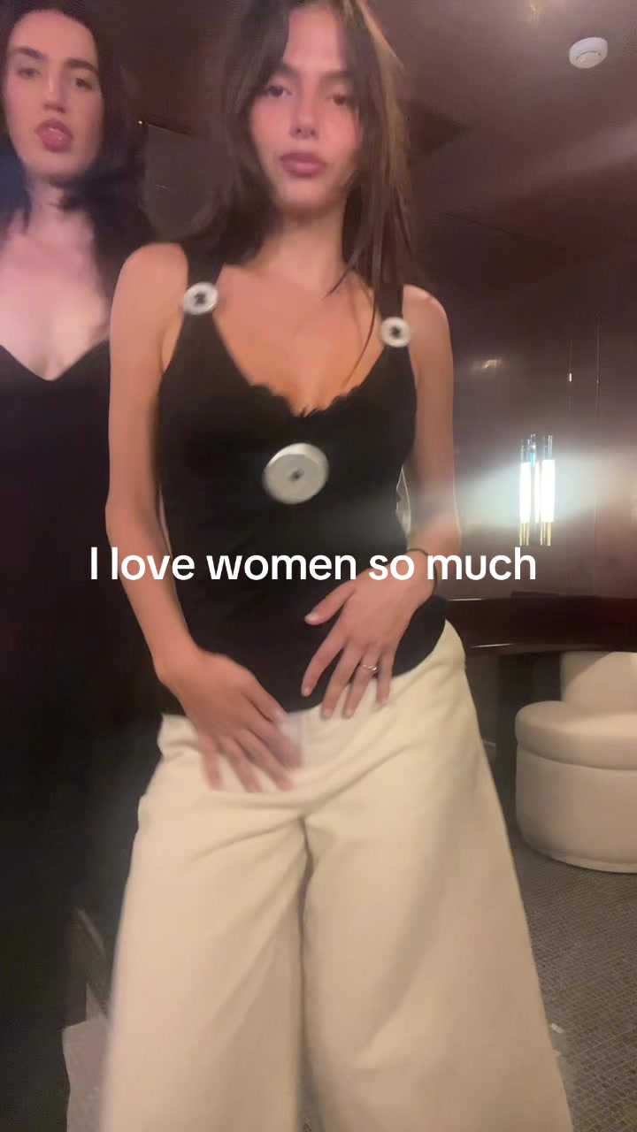 @Ella