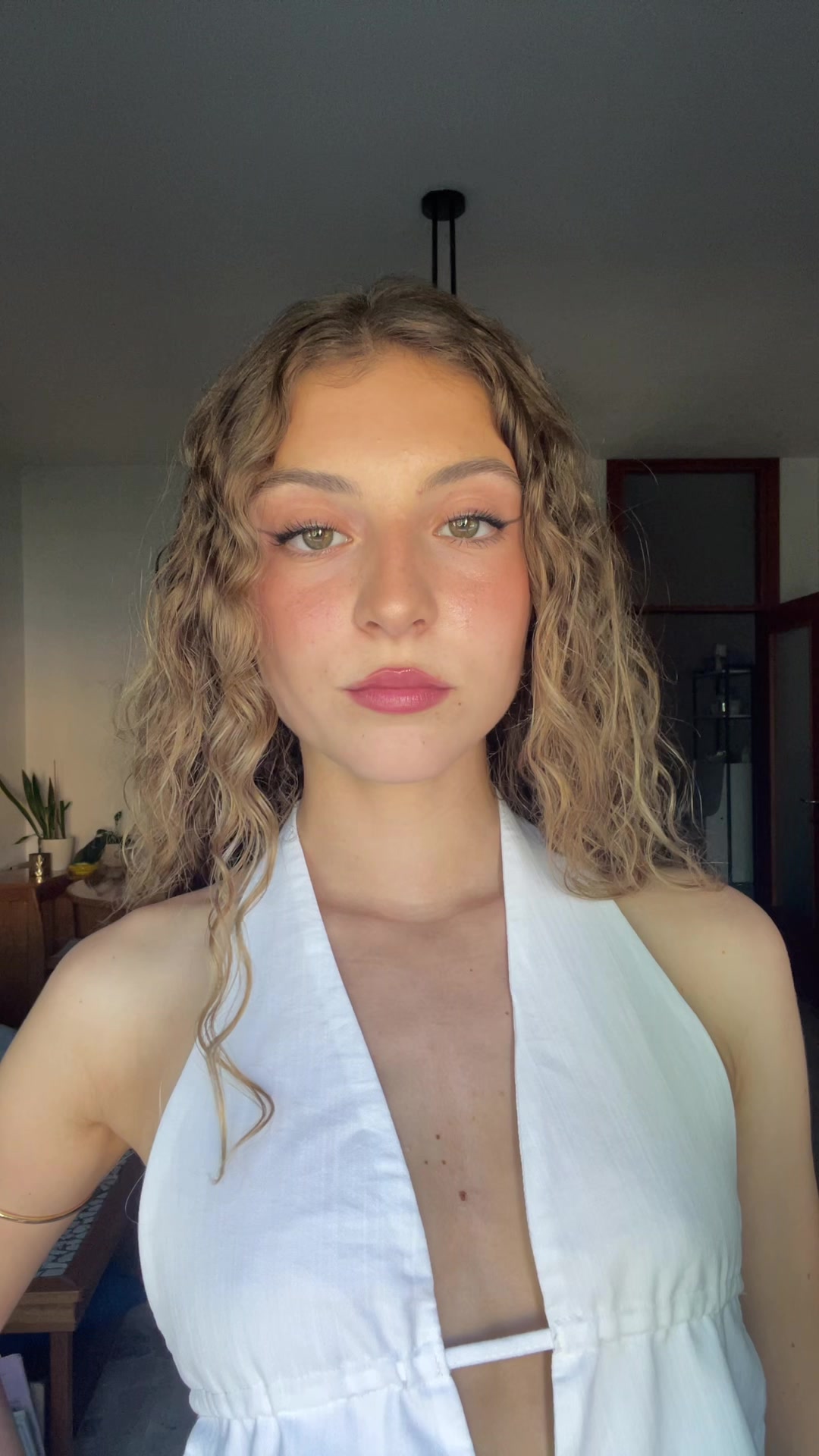 @Lara