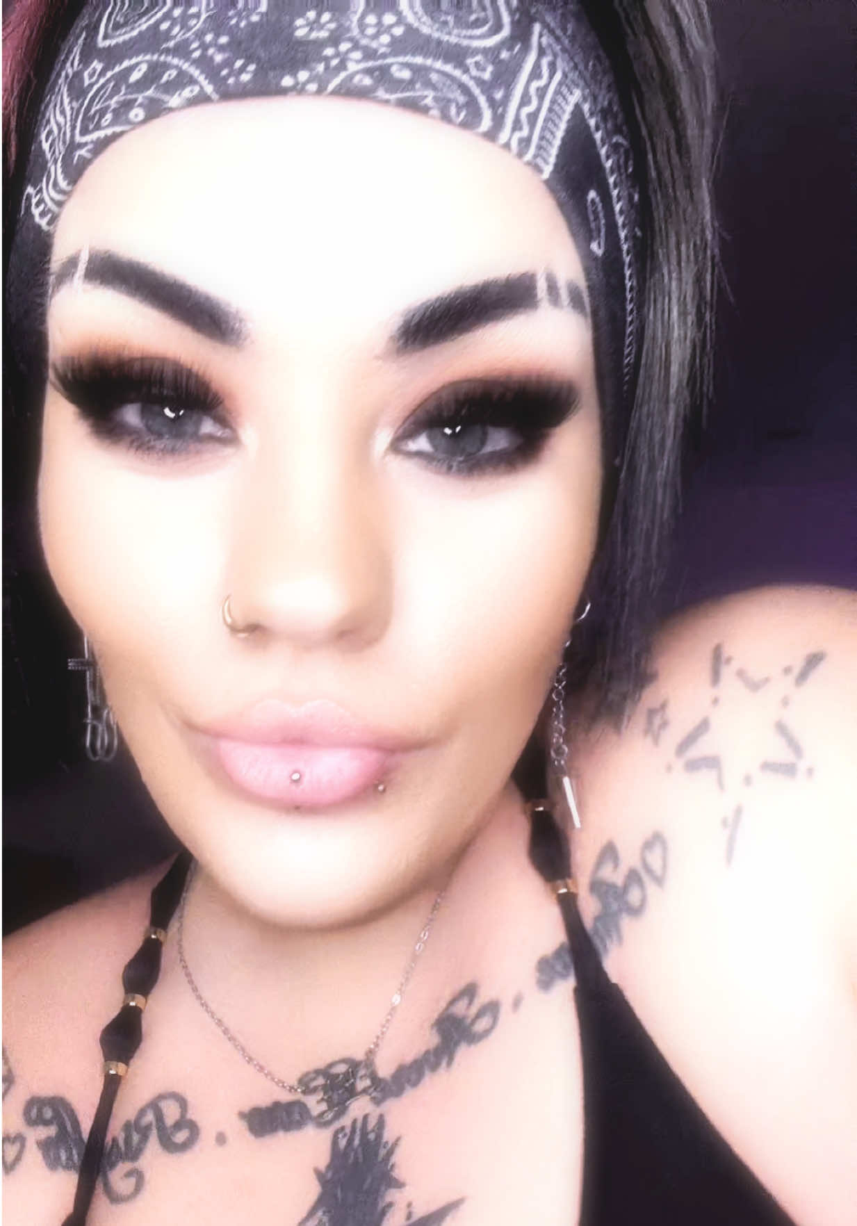 @ThiccThighs&PrettyEyes