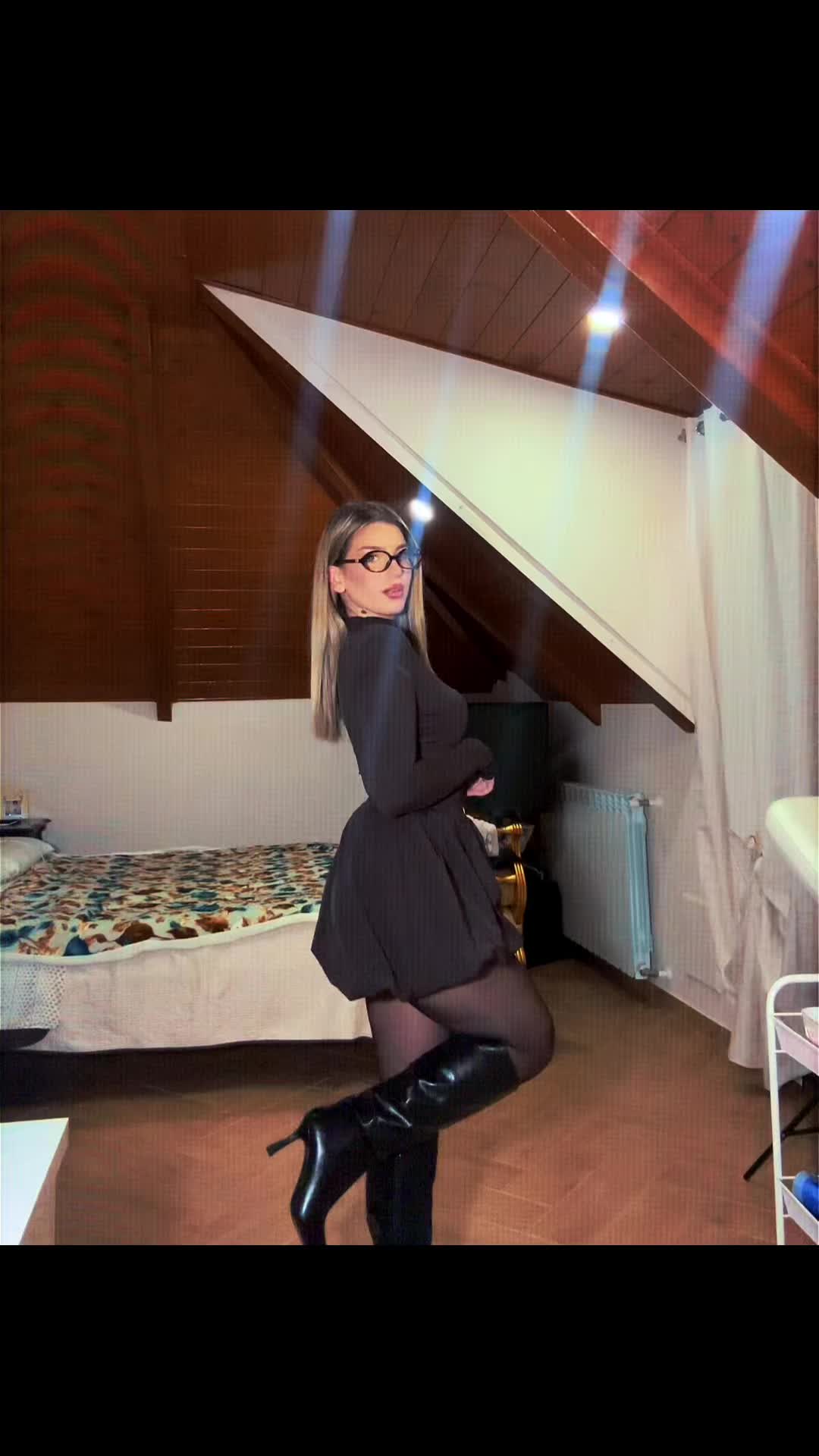 @ᴀʟᴇꜱꜱɪᴀ ᴅᴀᴍʙʀᴏꜱɪᴏ