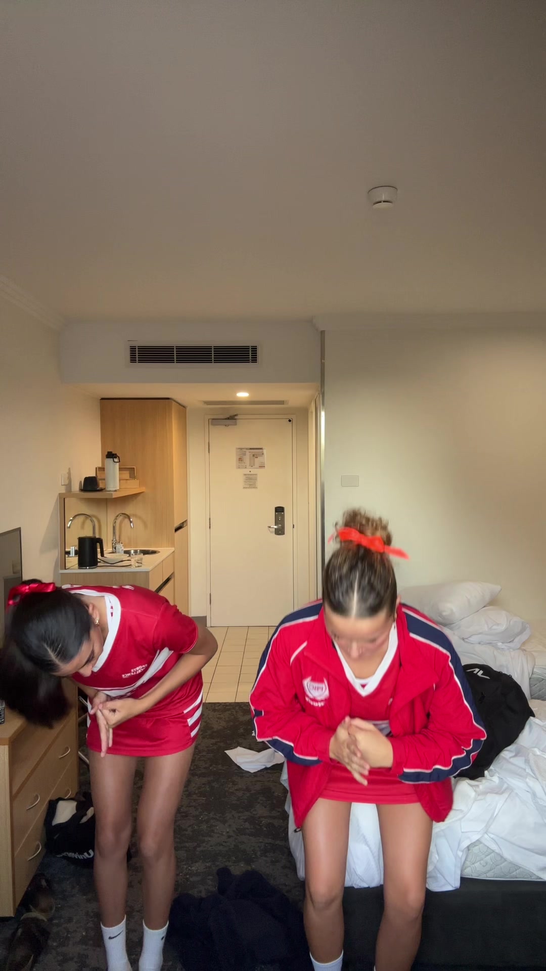 @️