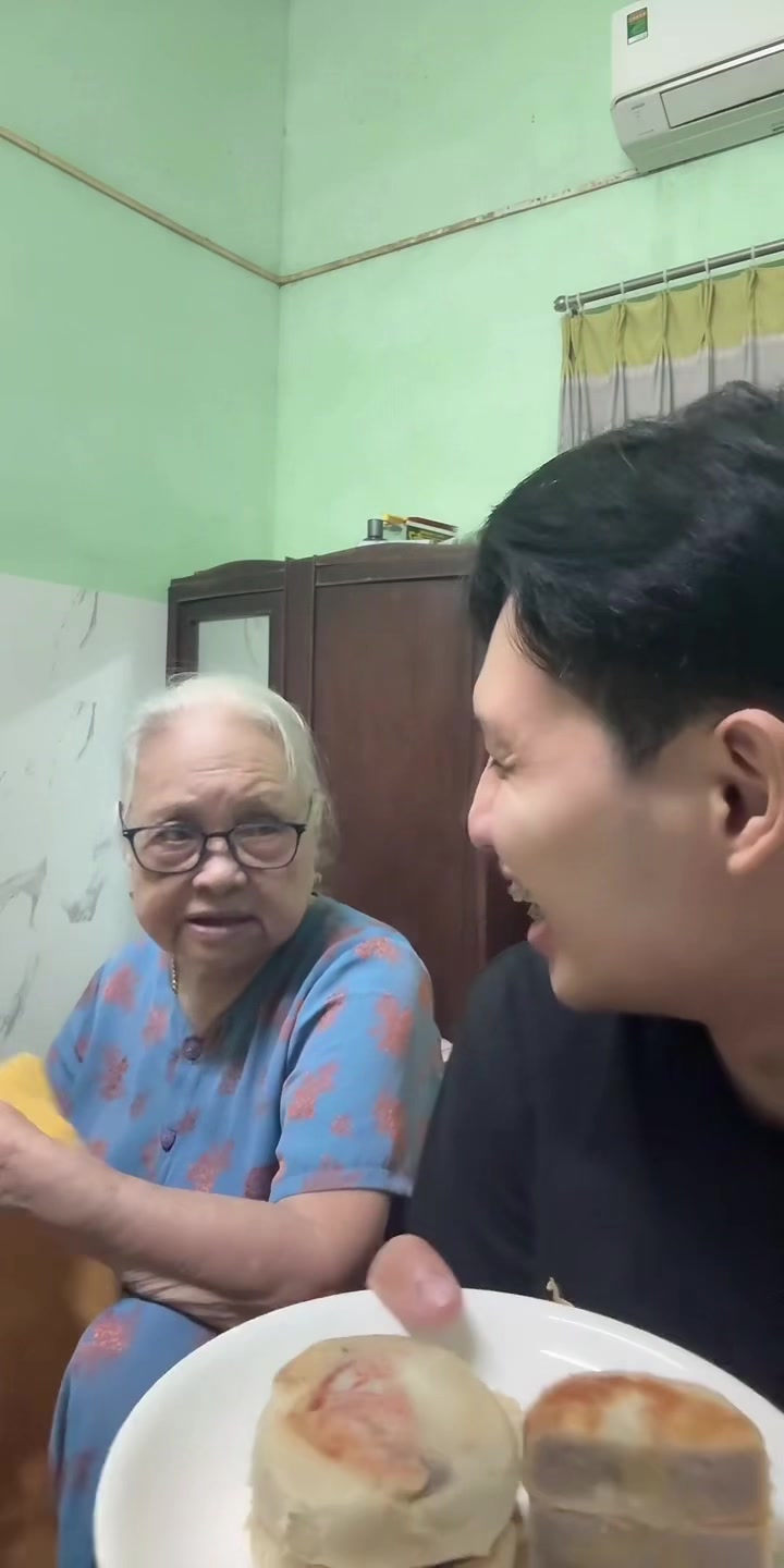 @Nguyễn Hồng Thủy