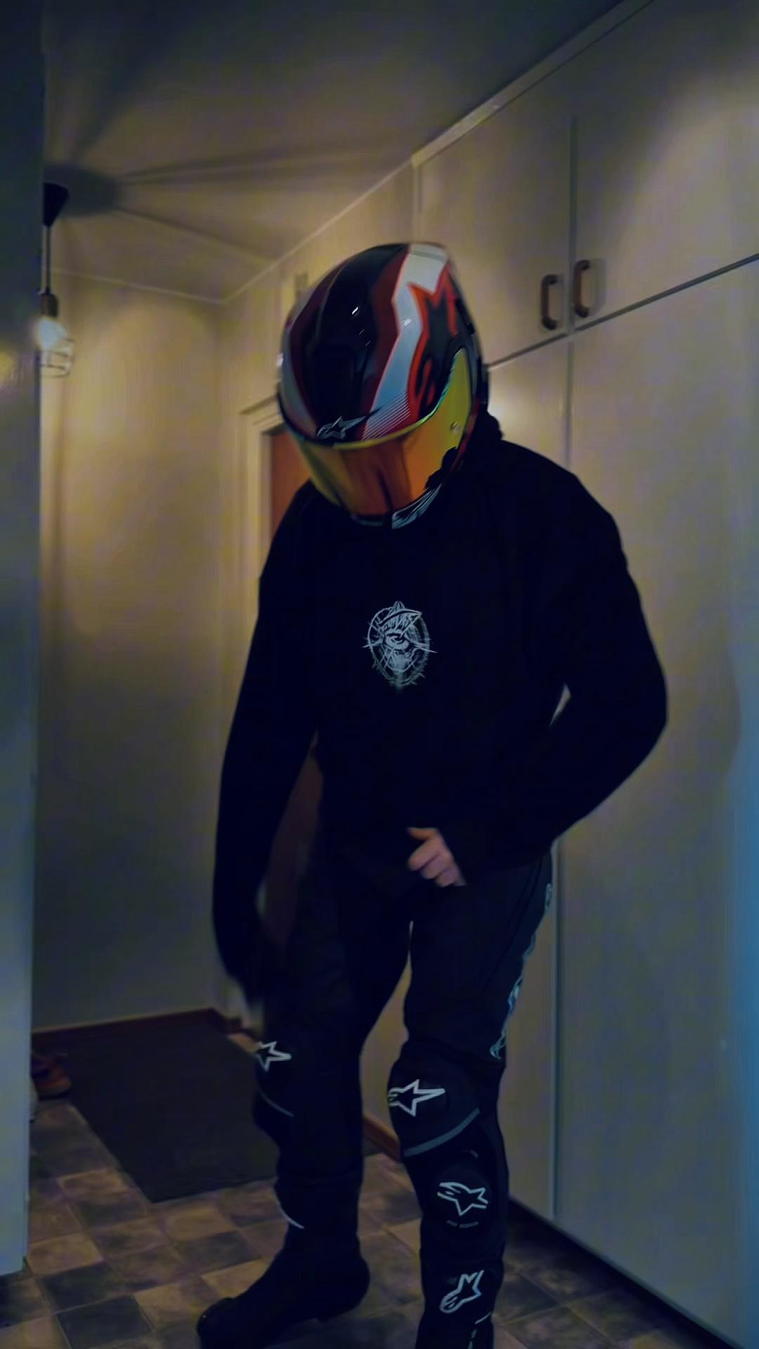 @Hansen.m1k