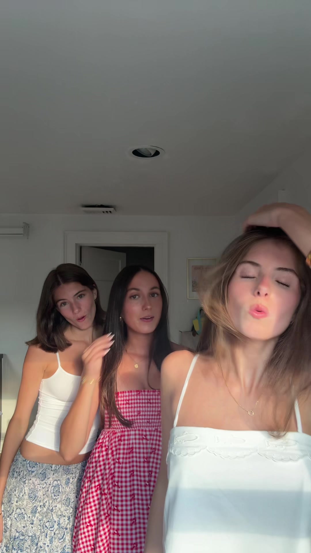 @️