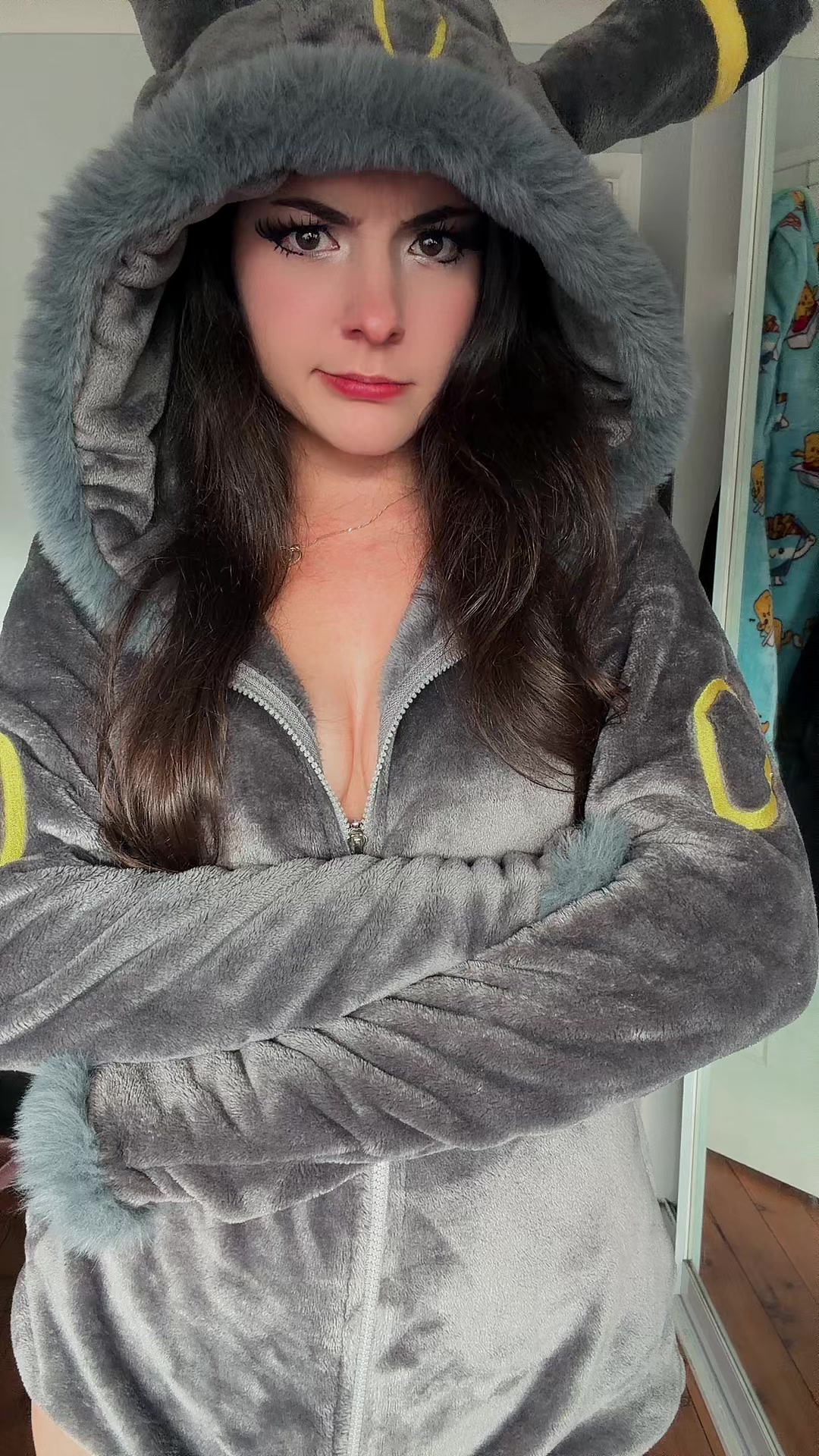 @Minacakes_12