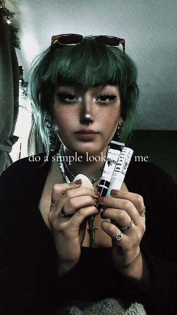 @theladylyds