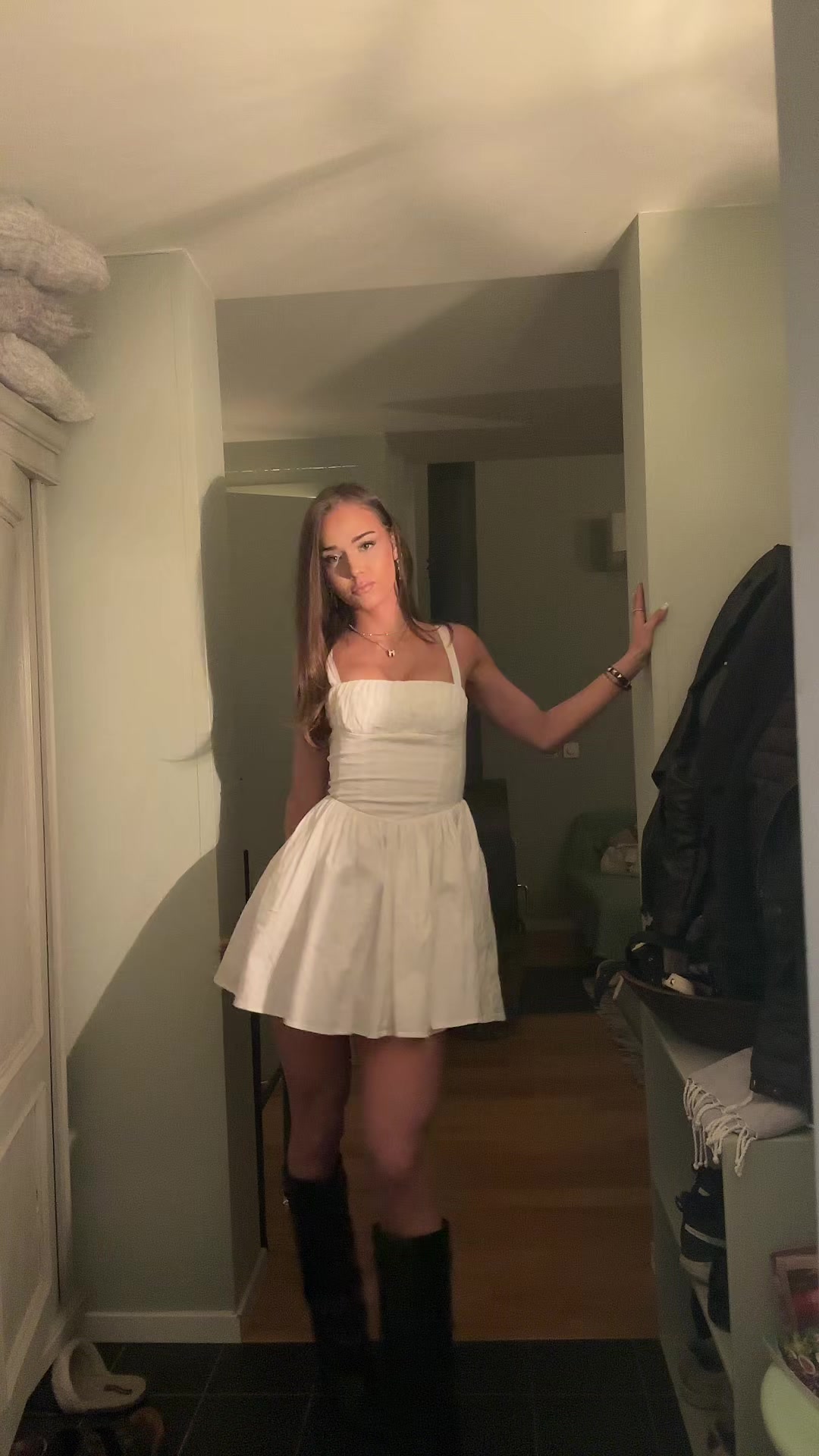 @Anisia