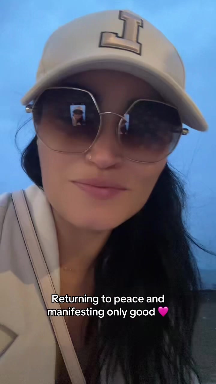 @donnakrasniqi