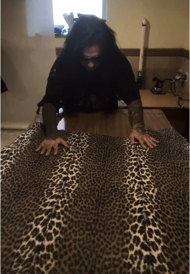 @suckmyneeedle