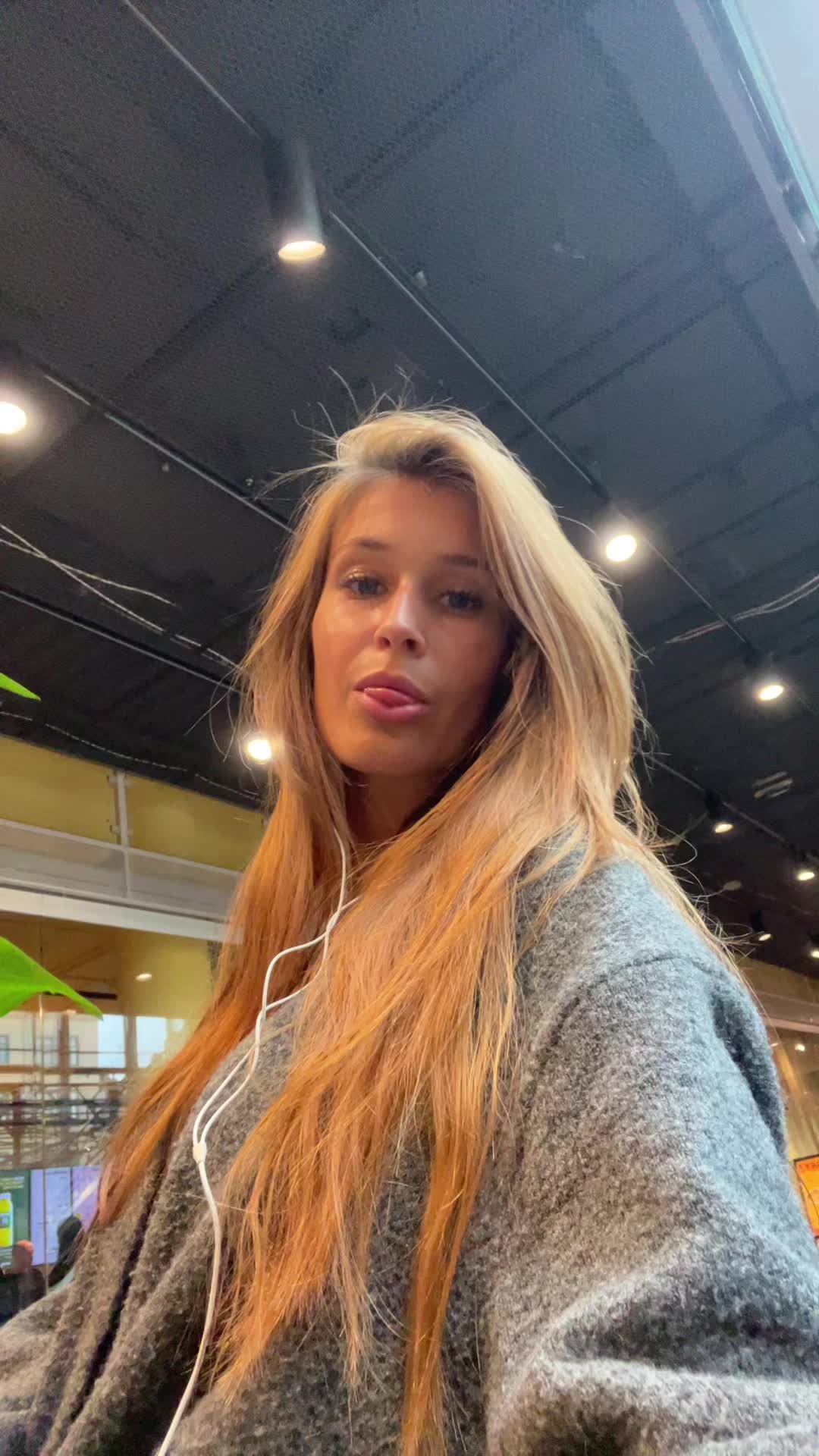 @user726401