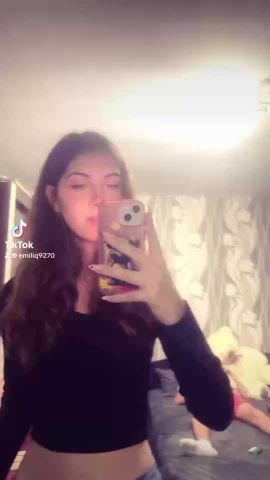 @Poli