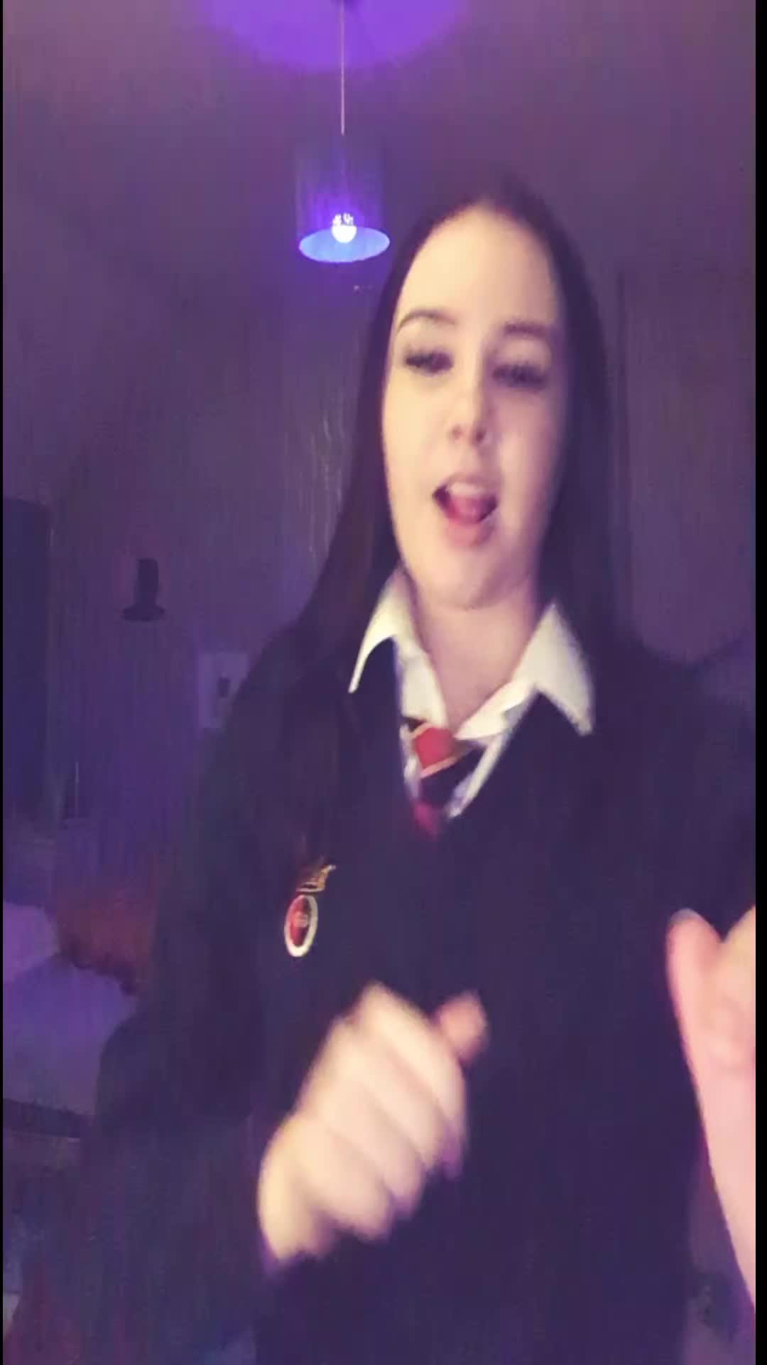 @𝙻𝚞𝚌𝚢