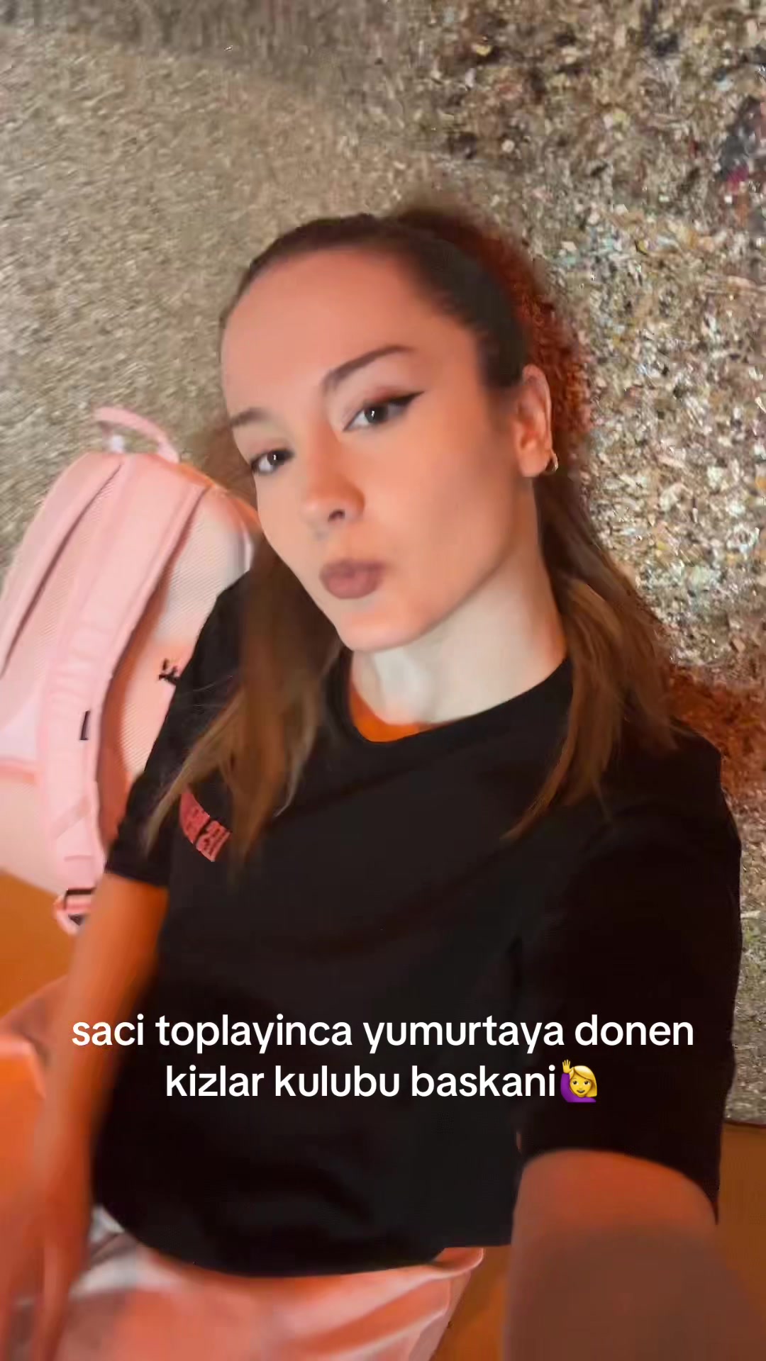 @🦦