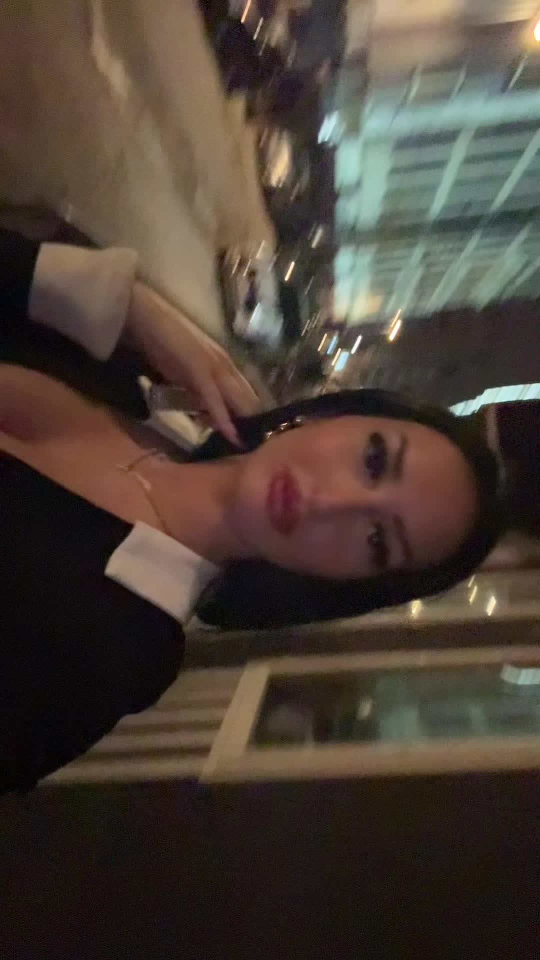 @anela