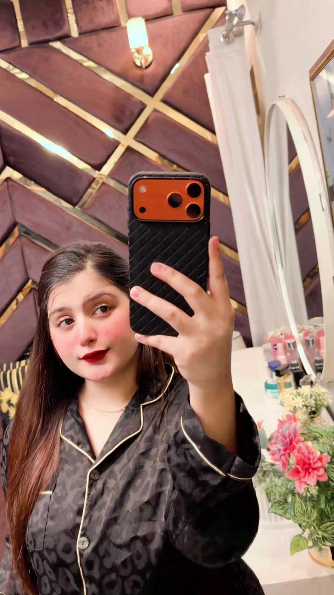 @Amna butt🌺