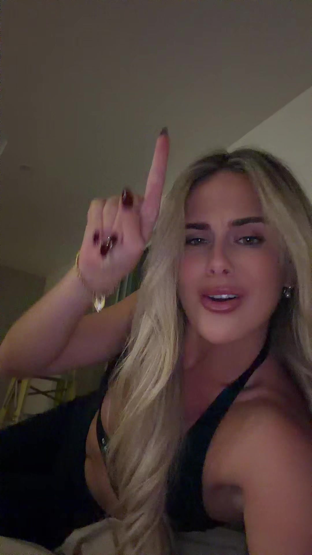 @Mackaelazipf