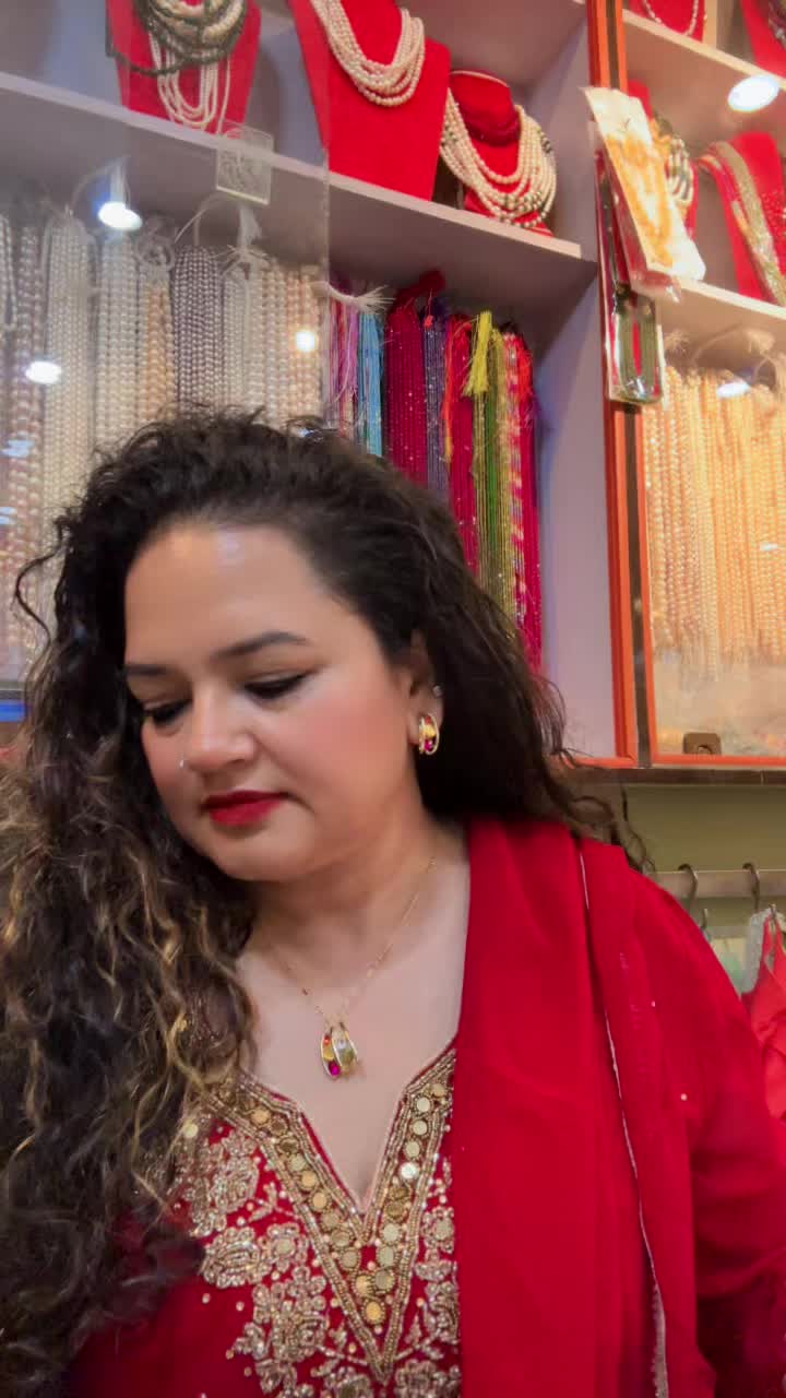 @🧿Divya thakuri 🧿( designer )