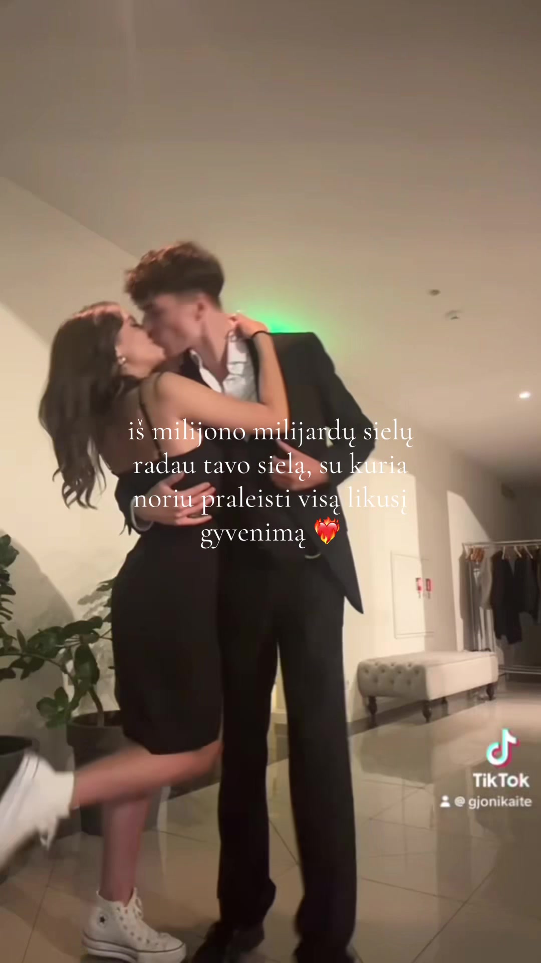 @jonikaite<3