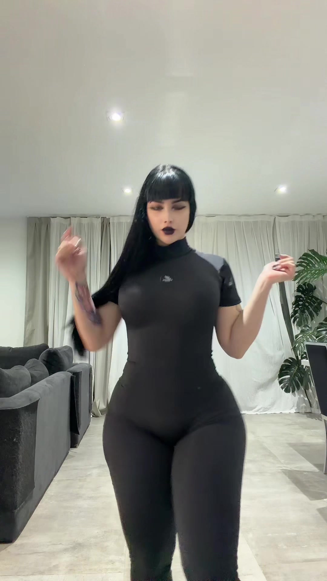 @demonmika