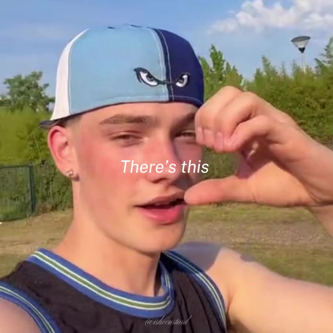@𝖫𝖠𝖴𝖱𝖠 🩷