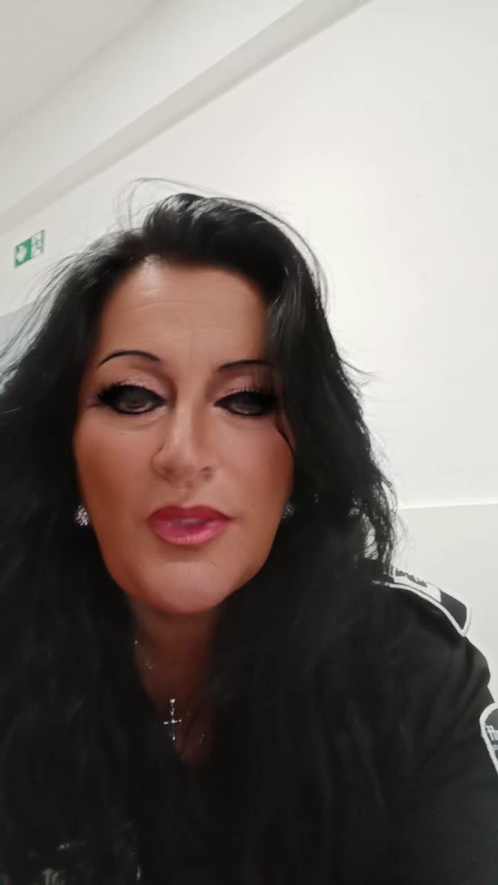 @🖤 ❤️ Astrid 🖤❤️
