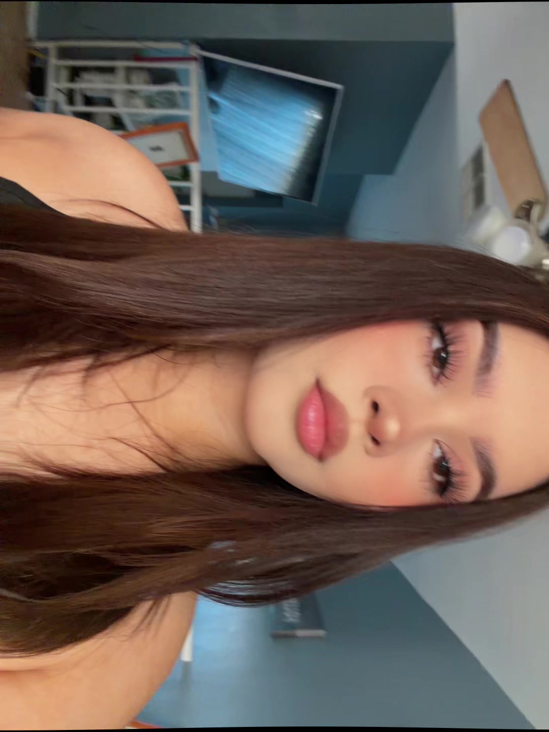 @Monicar