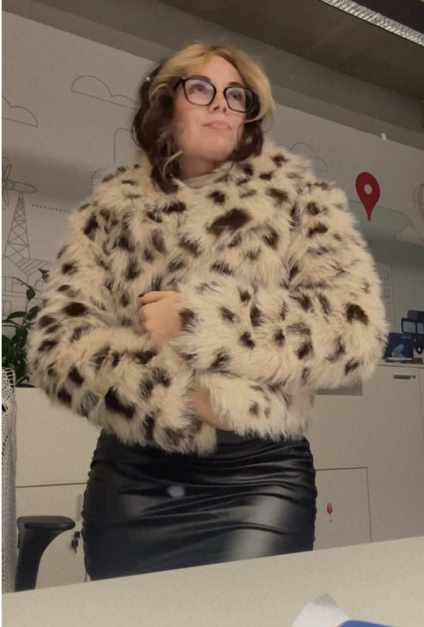 @Rebecca_the_bruja