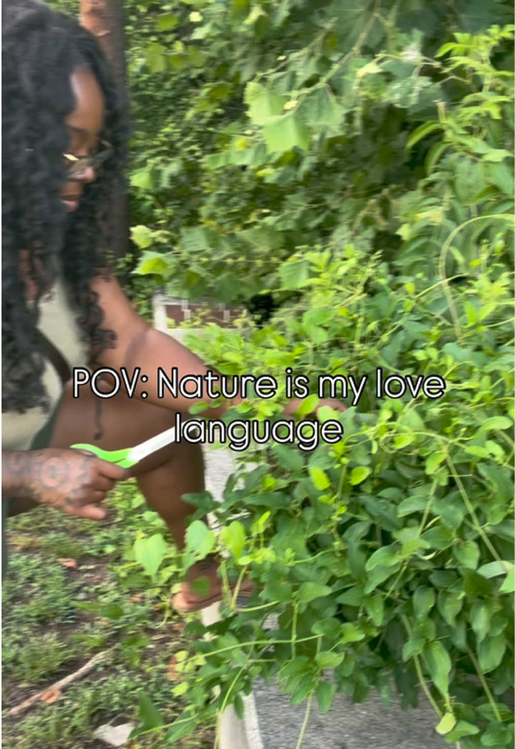 @Essencetheherbalist