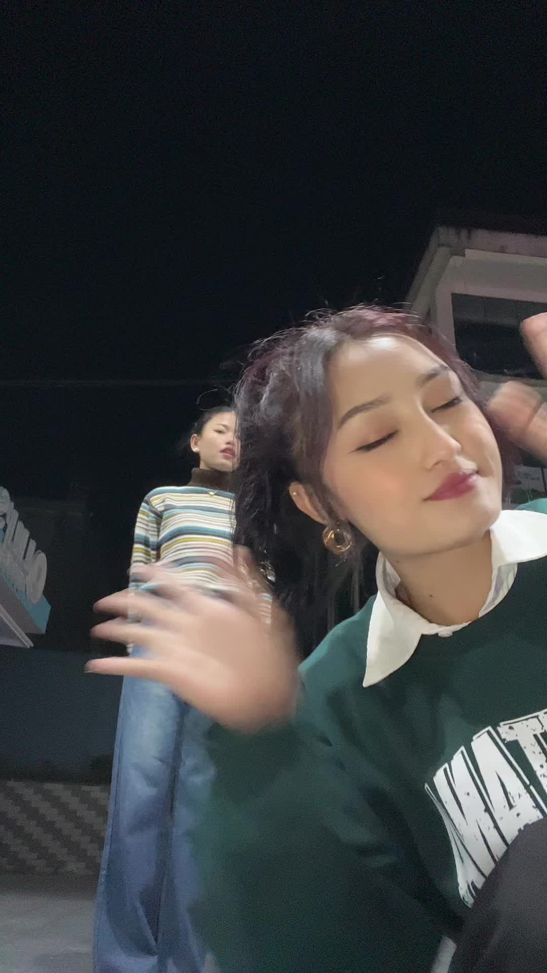 @🦢
